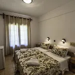 Отель Sylvia