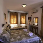 Отель Sylvia