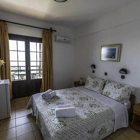 Sylvia Hotel 2*