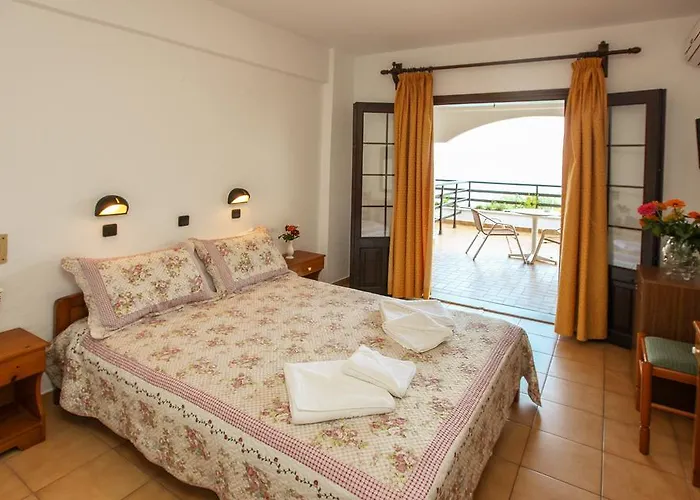 Отель Sylvia 2*