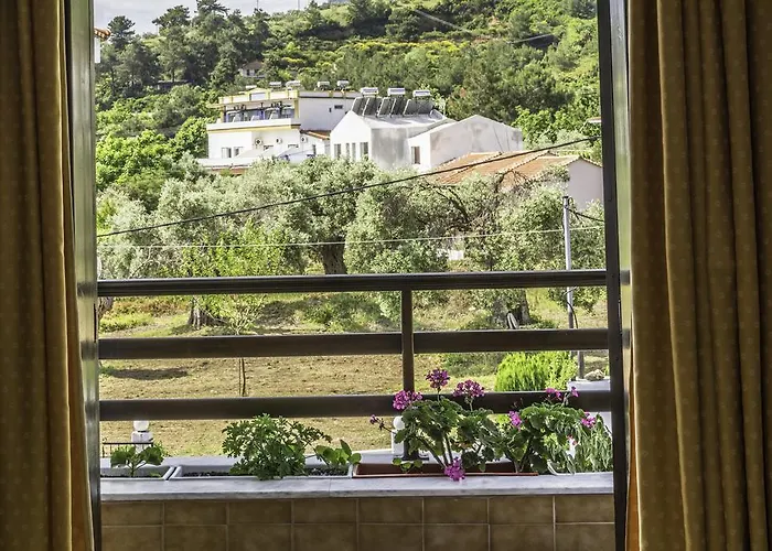 Отель Sylvia Коинира