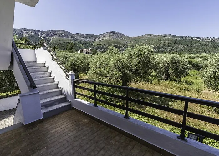 Отель Sylvia 2*