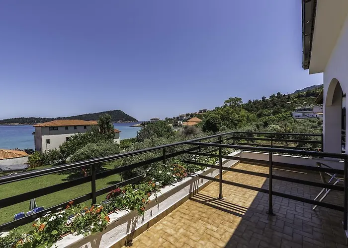 Отель Sylvia 2*