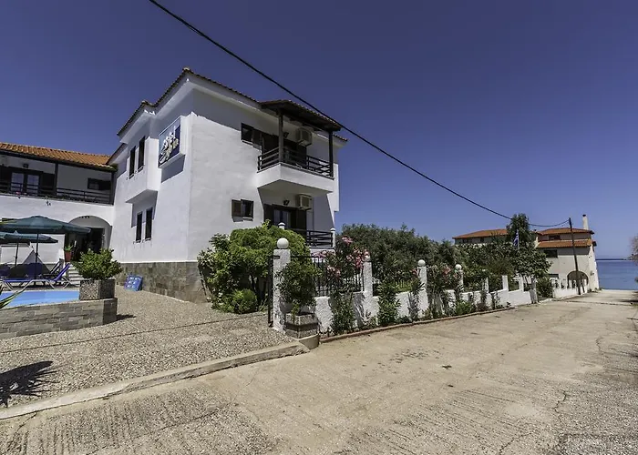 Отель Sylvia Коинира